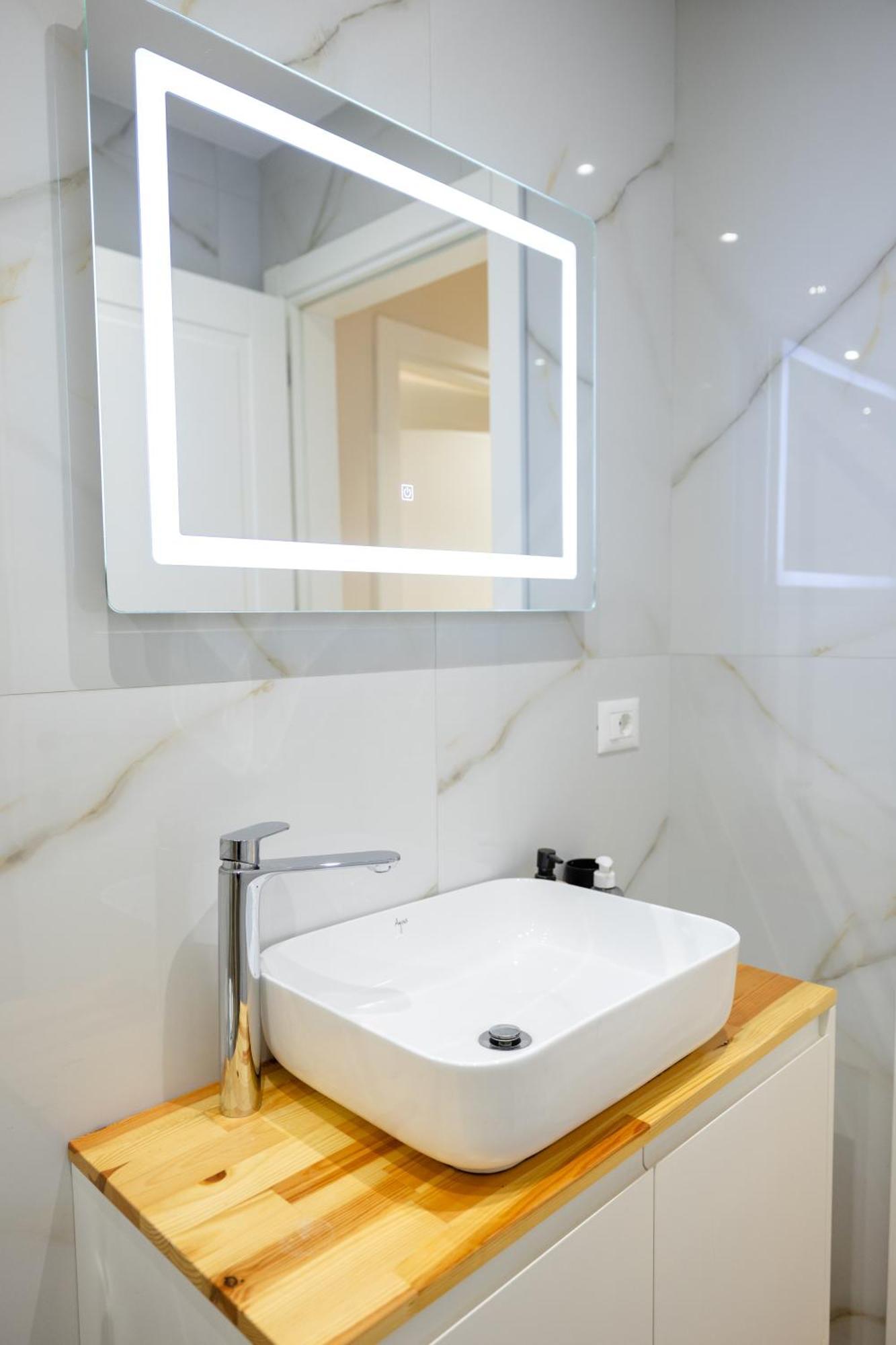 Luxury Center Observatori Apartment Tirana Exterior foto