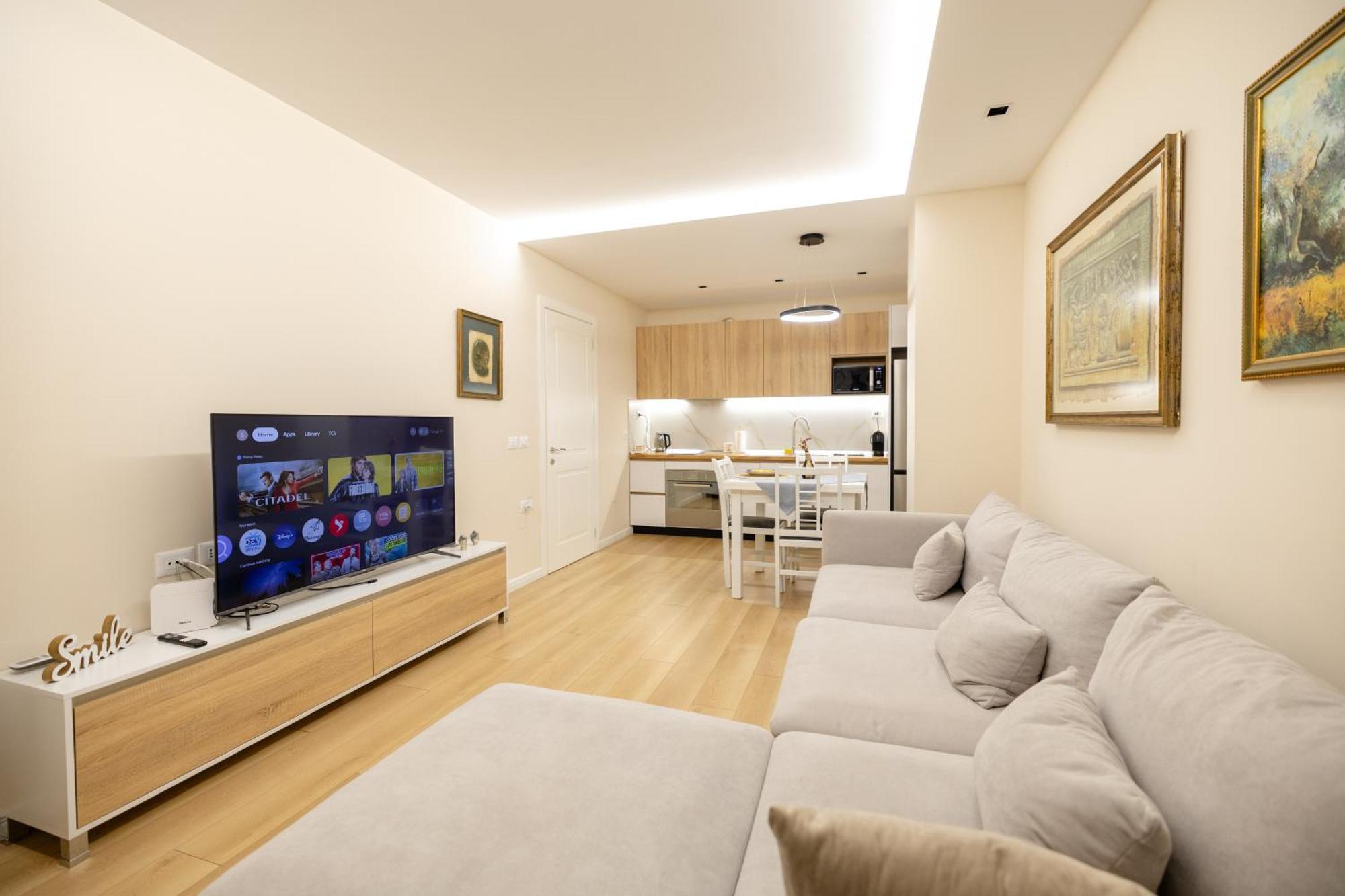 Luxury Center Observatori Apartment Tirana Exterior foto
