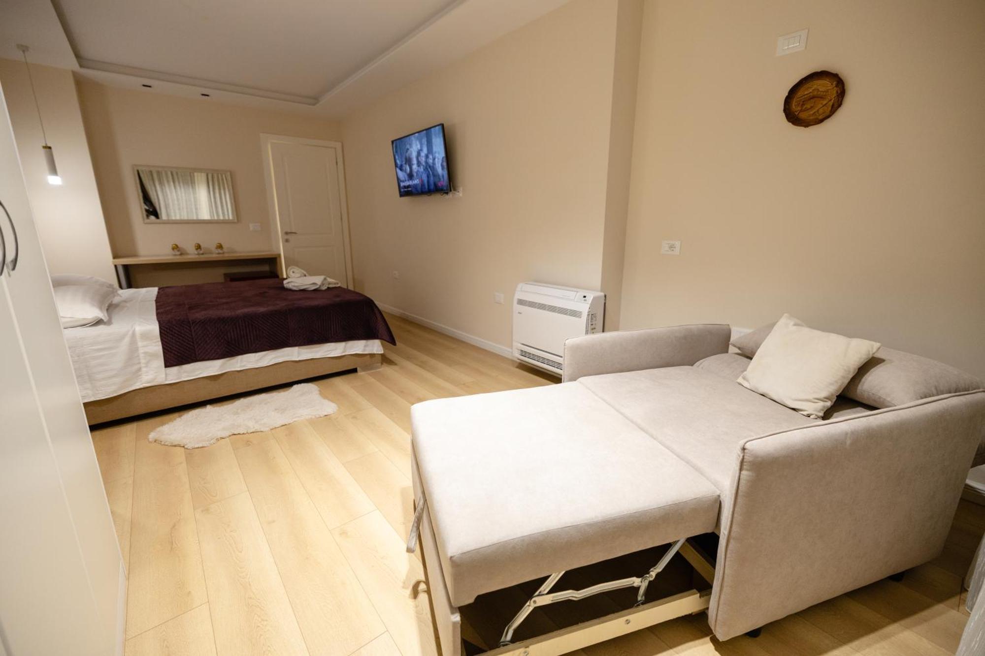 Luxury Center Observatori Apartment Tirana Exterior foto